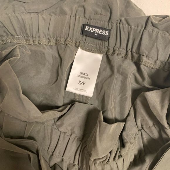 High Rise Express Shorts - Picture 3 of 3